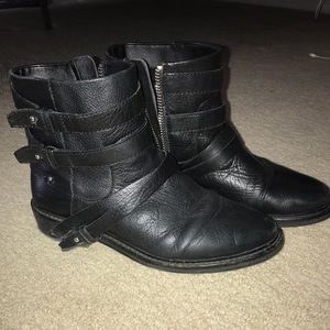 Dolce vita black leather short boots